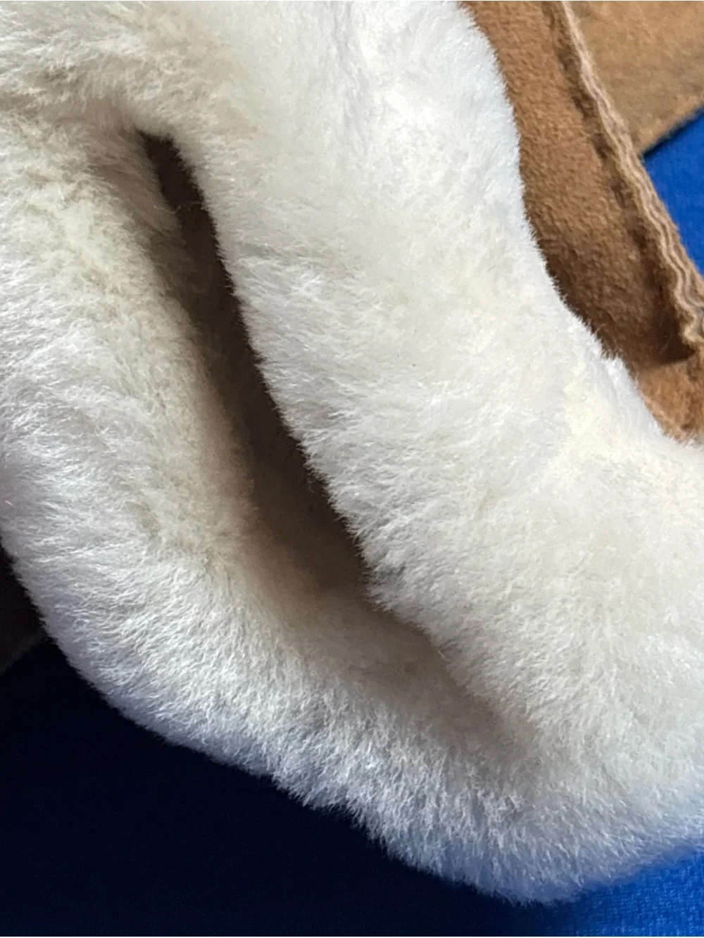 UGG excellent hardly